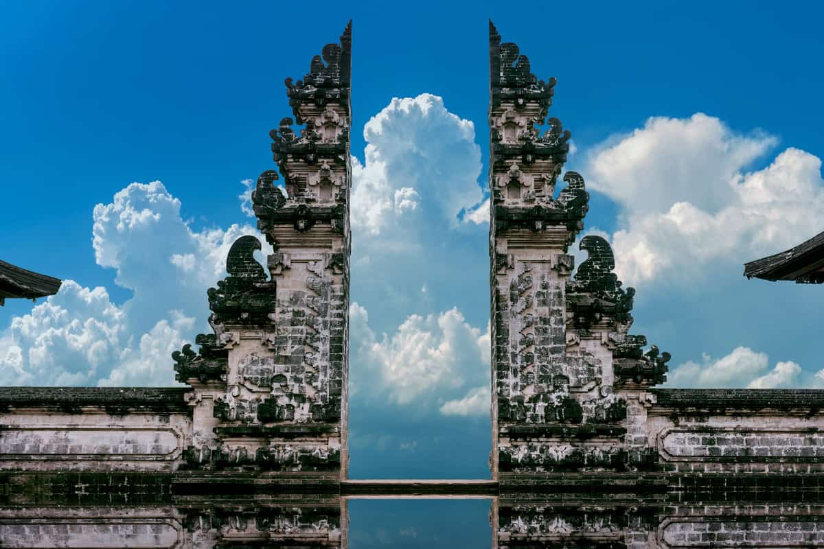 Lempuyang-temple-2d1n-bali-east